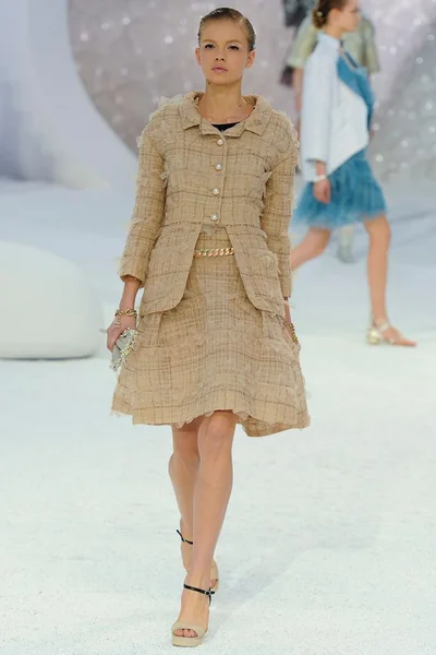 Look 52